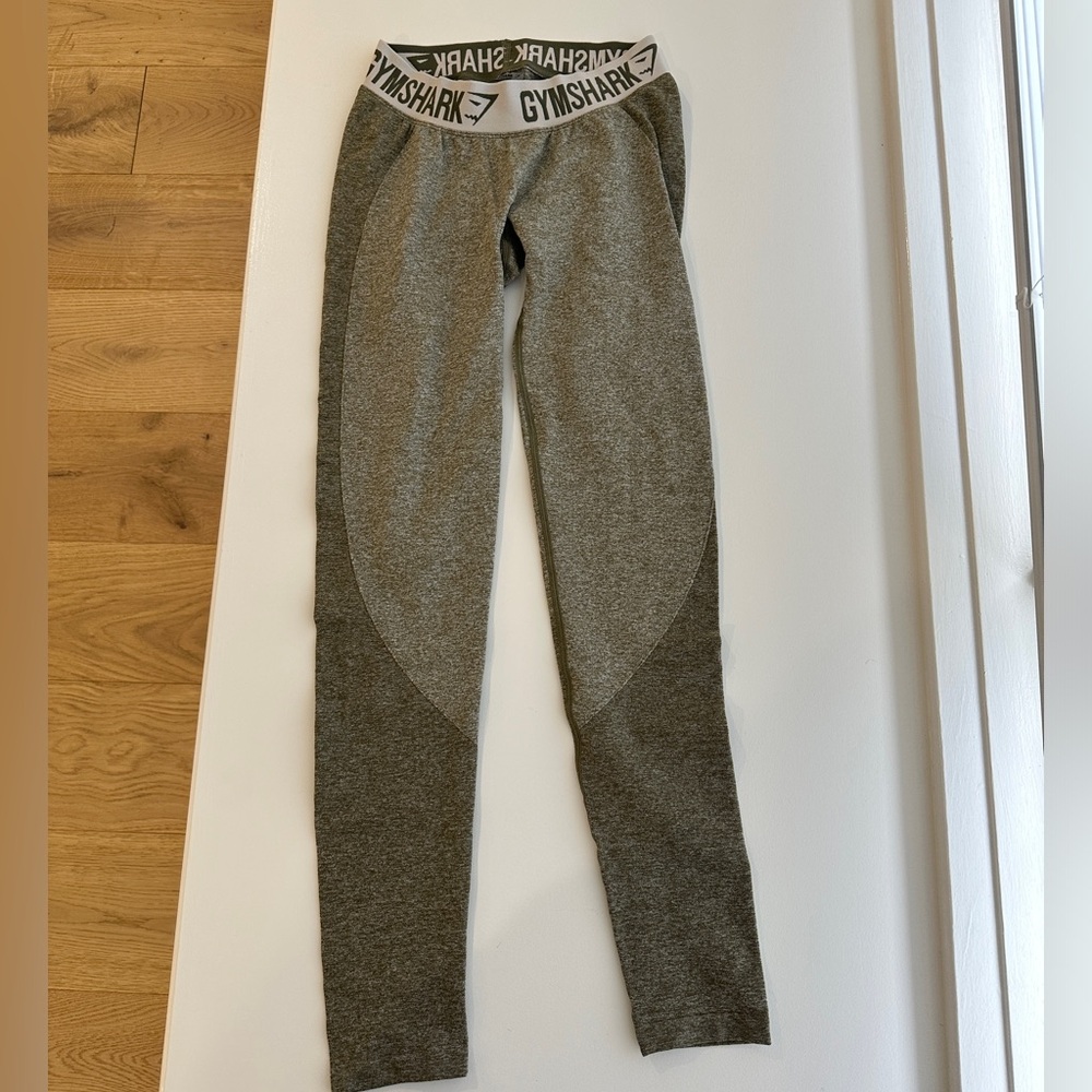 Gymshark matching workout set - Picture 4 of 5